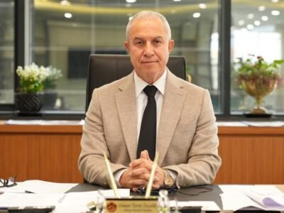 BAŞKAN ÖZÇELİK CUMHURİYET BAYRAMI’NI KUTLADI